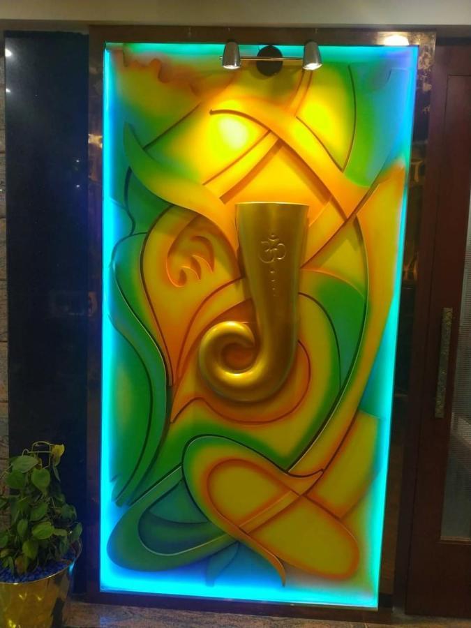 Hotel Sjr Varanasi Ngoại thất bức ảnh